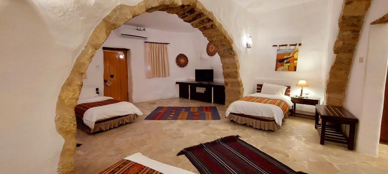 Hayat Zaman Hotel And Resort Petra Wadi Musa Bagian luar foto