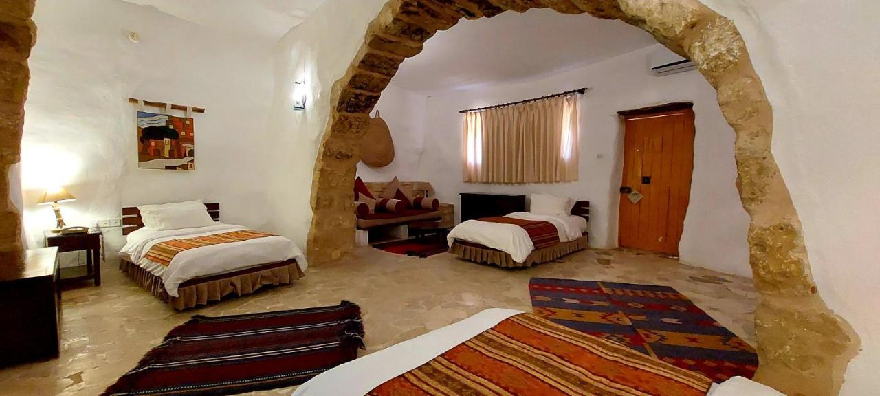 Hayat Zaman Hotel And Resort Petra Wadi Musa Bagian luar foto
