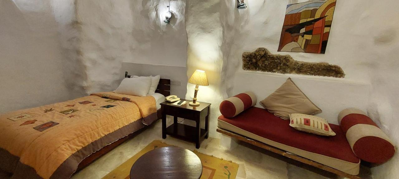Hayat Zaman Hotel And Resort Petra Wadi Musa Bagian luar foto