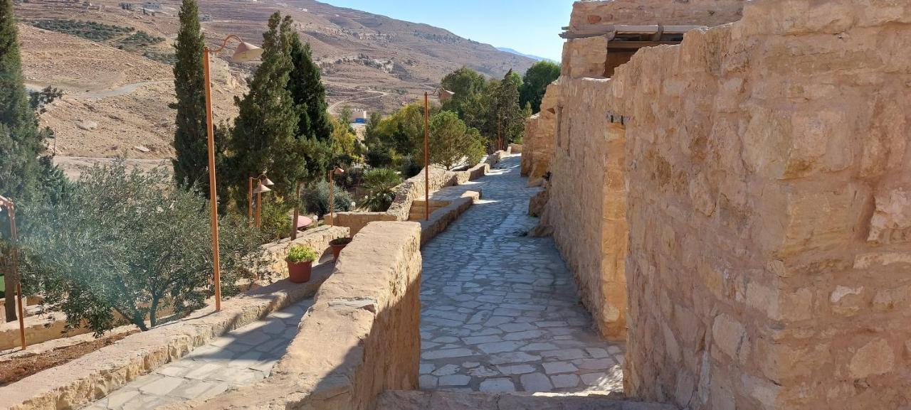 Hayat Zaman Hotel And Resort Petra Wadi Musa Bagian luar foto