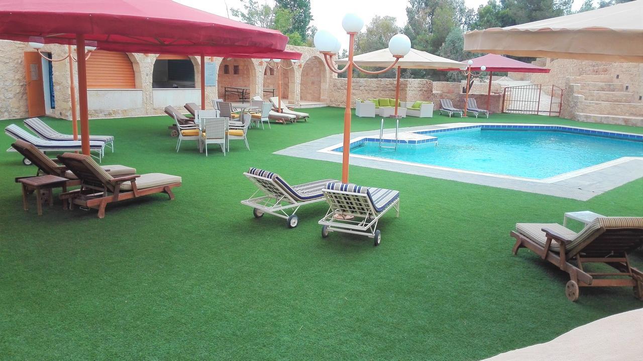 Hayat Zaman Hotel And Resort Petra Wadi Musa Bagian luar foto