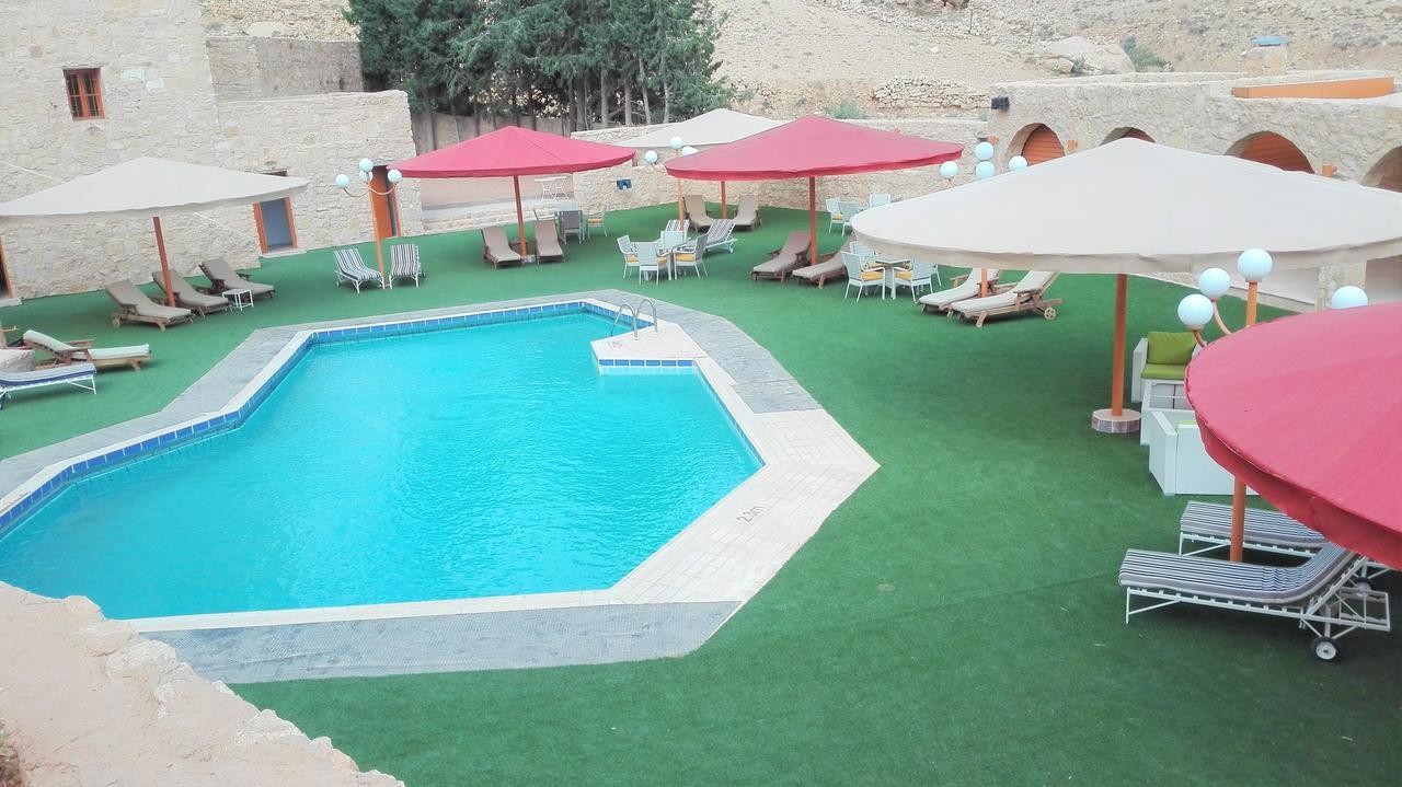 Hayat Zaman Hotel And Resort Petra Wadi Musa Bagian luar foto